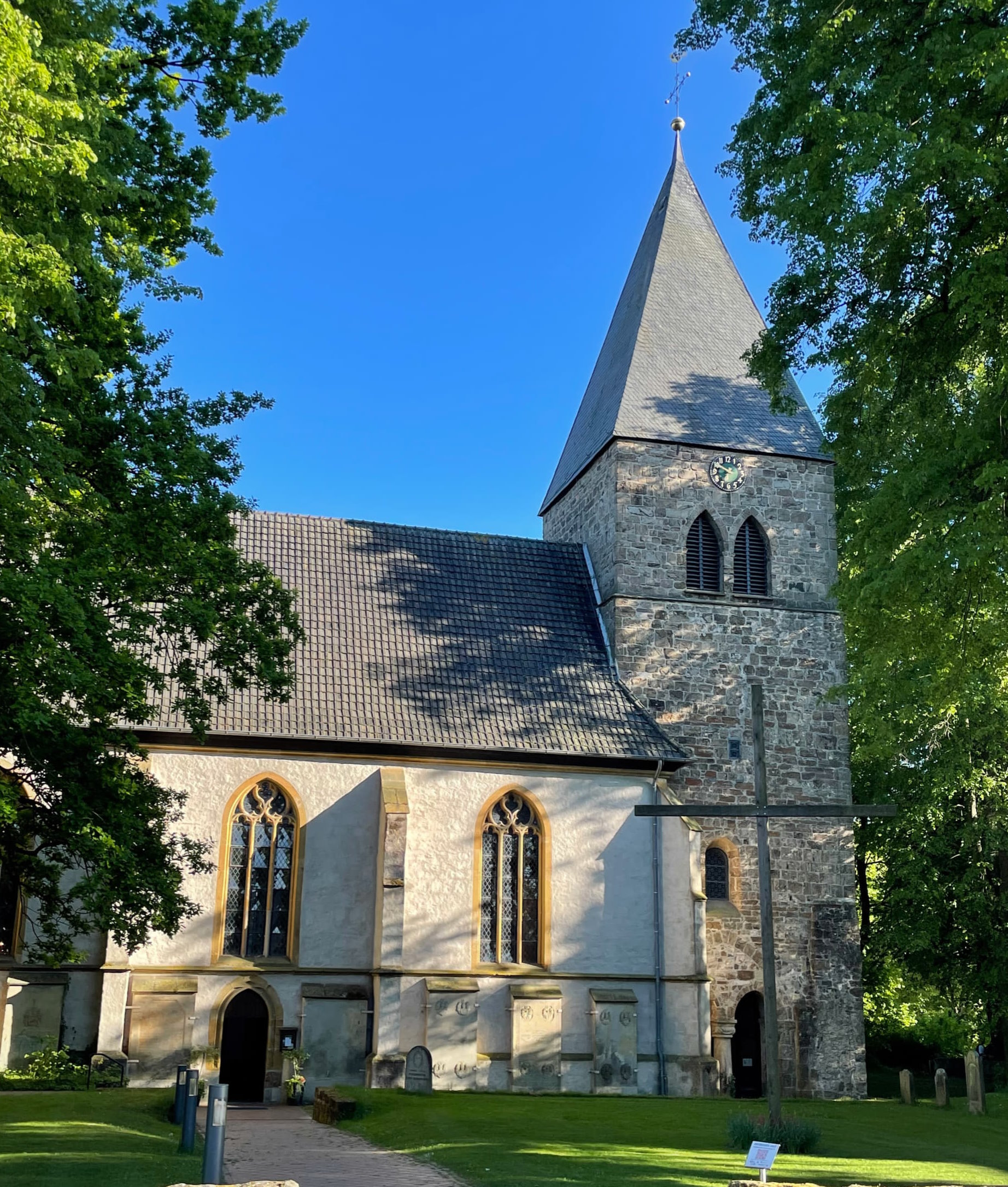 Stiftskirche Mai 2025